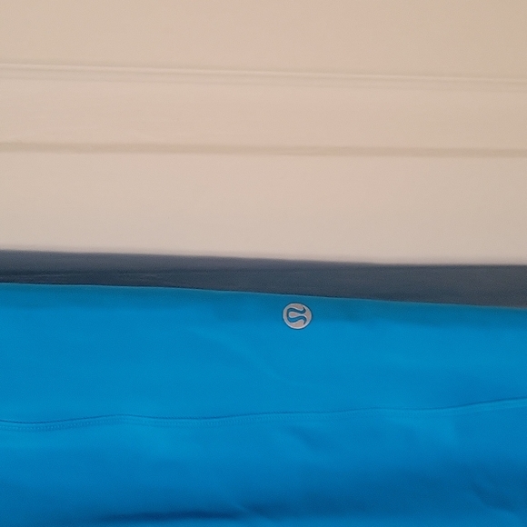 Lululemon Fast and Free HR Tight 25" Size 10. Color Azure. - Picture 2 of 6